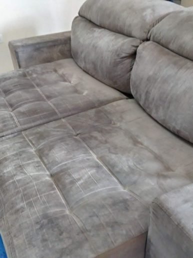 Sofá retrátil em suede antes da higienização de sofá